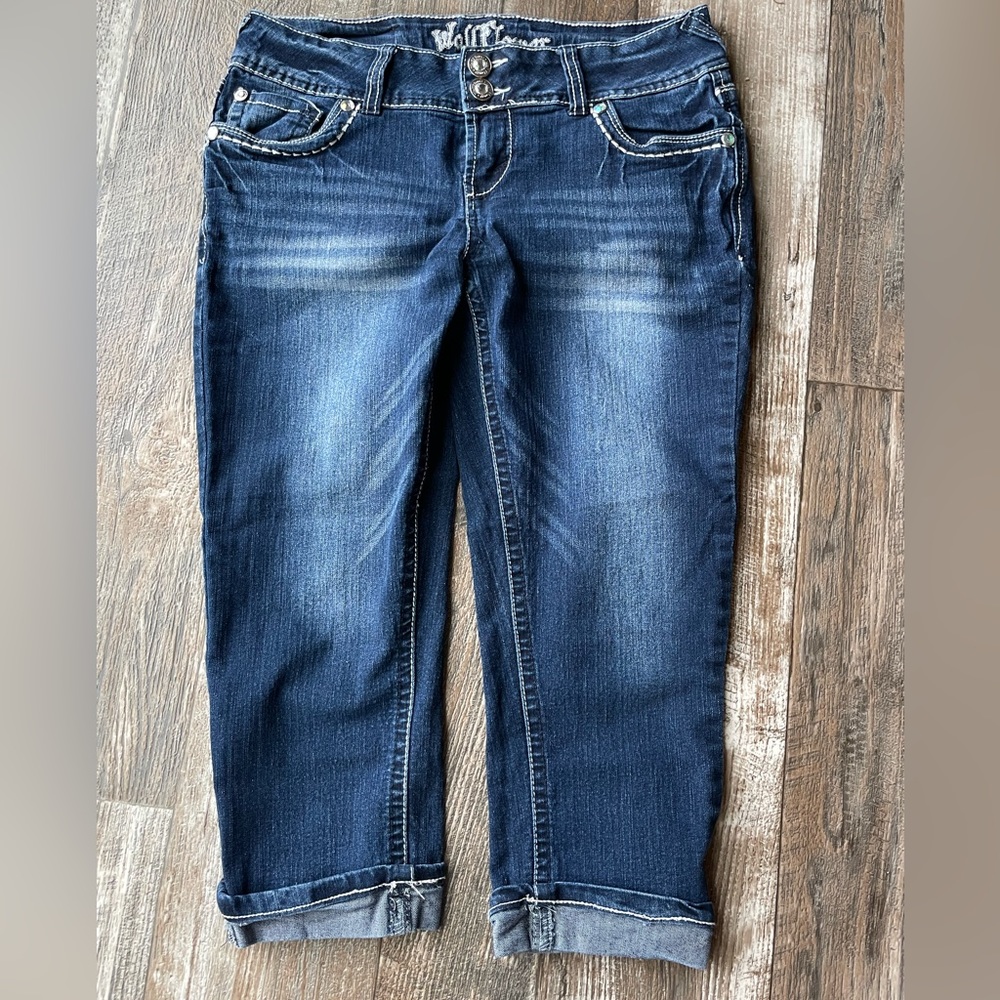 WALLFLOWER LOW RISE CAPRI JEANS